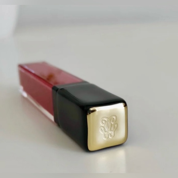 Guerlain - Kiss Kiss Liquid Lipstick | Shade L321 (Red) - Madame Matte | NIB - Picture 3 of 11